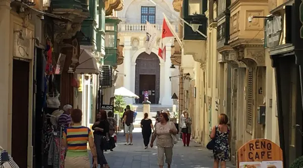 Estate Agents Malta: Corner Shop Consisting of 100Sqm For Rent