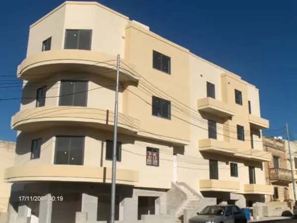 La Roca Commercial Outlets/shops in Naxxar