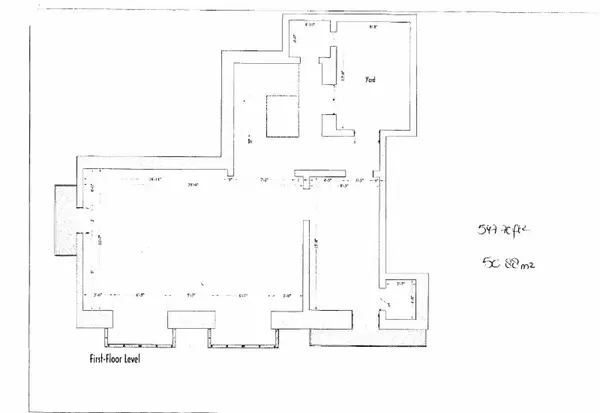 Shop to rent on 3 floors in Valletta