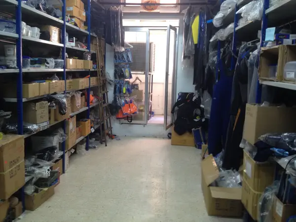 Ground floor Shop / Office for Rent In St Johns Street