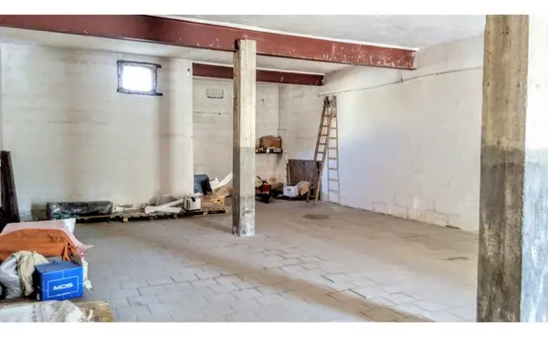 Estate agents Malta: Fgura 160sqm warehouse for rent