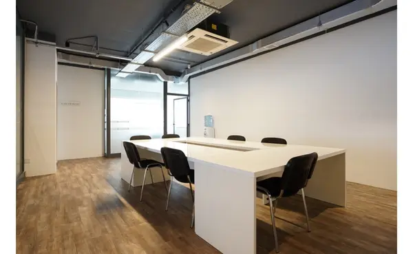 350sqm modern ground floor open plan office space for rent