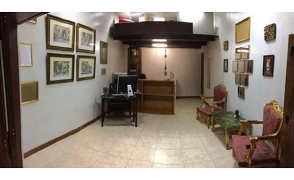 Shops to let Malta: Compact fully finished Shop / Office For Rent in Floriana