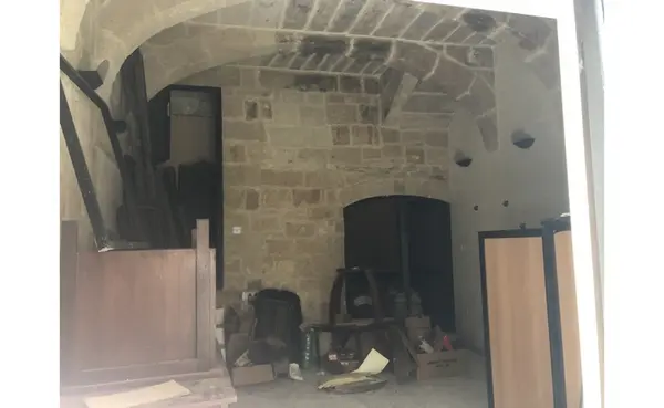 Shop to let Malta: Property on 3 Floors For Rent In Valletta