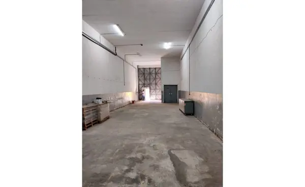 Malta warehouse: Mriehel 340sqm Warehouse for rent with manufacturing permit