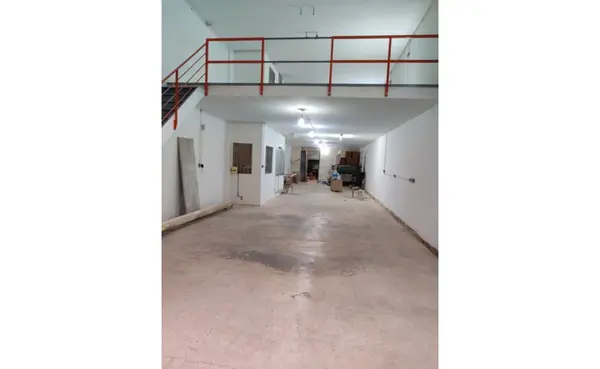 Real estate Malta: New Qormi 250sqm warehouse for rent with permits