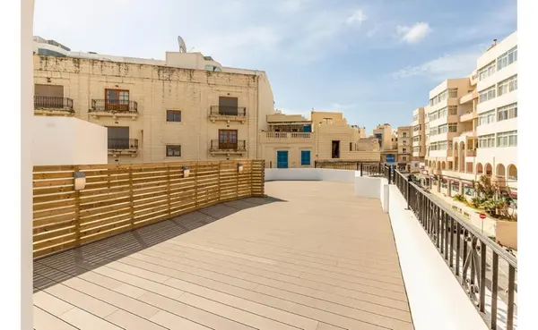 425 sqm highly finished office to let in Sliema