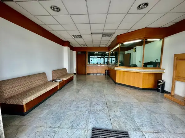 Sliema seafront 140sqm shop for rent