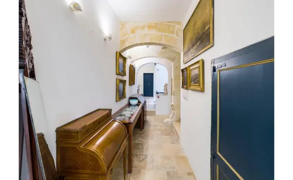 Offices to let in Malta: Highly Finished Office Palazzo For Rent in Valletta, Various Sizes Available