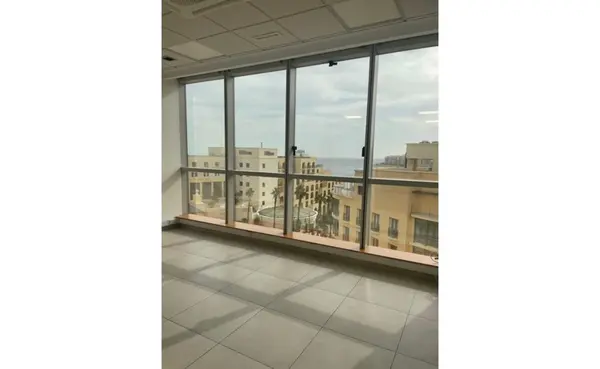 215 sqm office space for rent in Portomaso