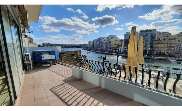 Office for rent in St Julians that consists of 220sqm