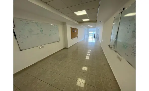 Office to let in Malta: 110sqm Duplex office in Gzira on the ground and 1st floor