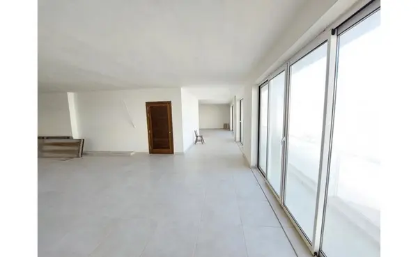 Office or clinic to let Mosta - 175sqm commercial premises for rent