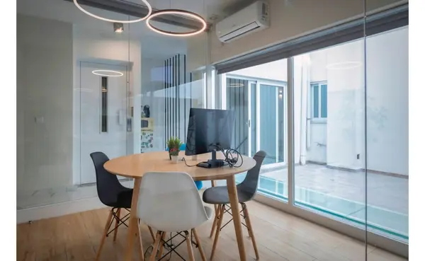 Office to let Malta: Qormi office space for rent for up to 2 people