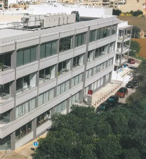 Finished Office Space to let in mosta