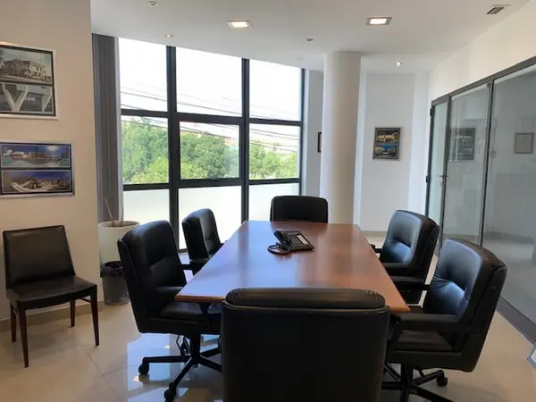 Swatar 275sqm office for rent