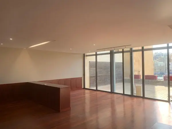 136sqm penthouse office for rent in Birgu