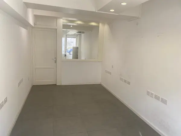 Ground Floor Balzan Office - 2 Rooms, 1 Bathroom, and Ideal Workspace