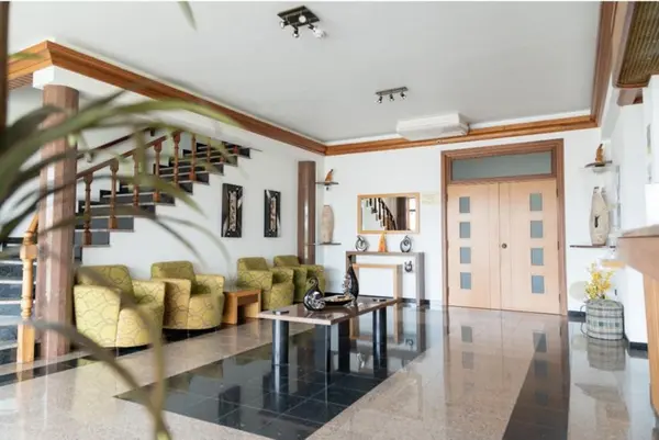 Seaside Luxury: 24-Room Hotel in Leiria