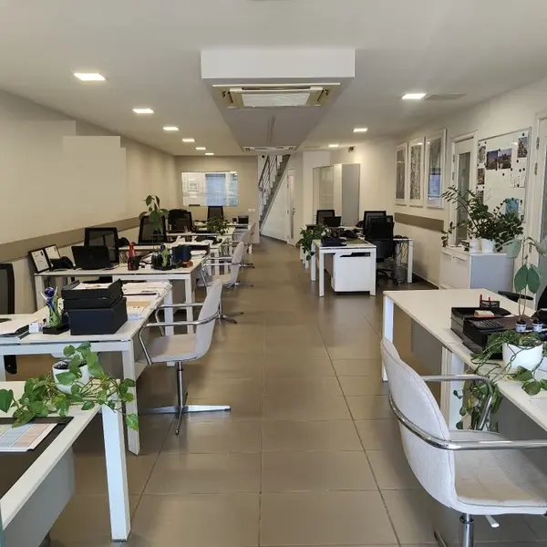 Prime Location: Duplex Commercial Outlet in Gzira