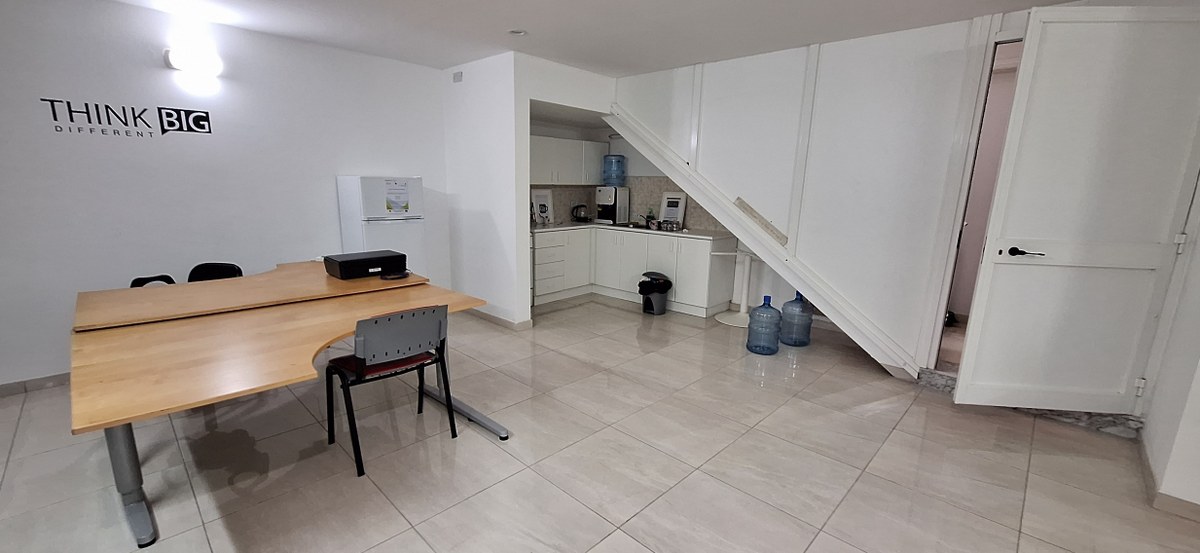 Bugibba 70sqm office for rent