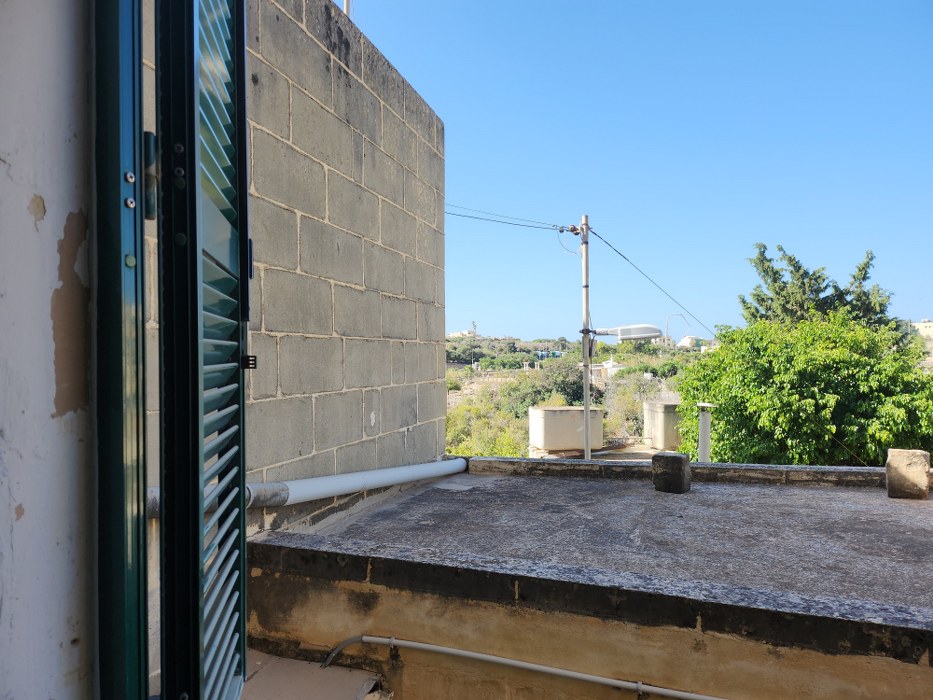 Large townhouse for sale in Ghajnsielem, Gozo