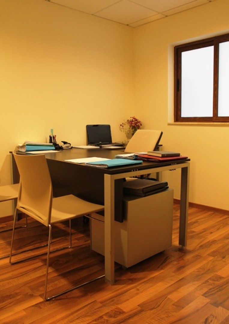 Modern Office in Excellent Location