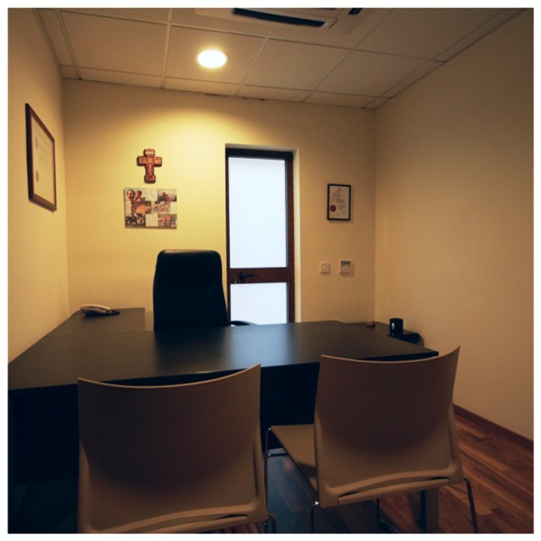 Modern Office in Excellent Location