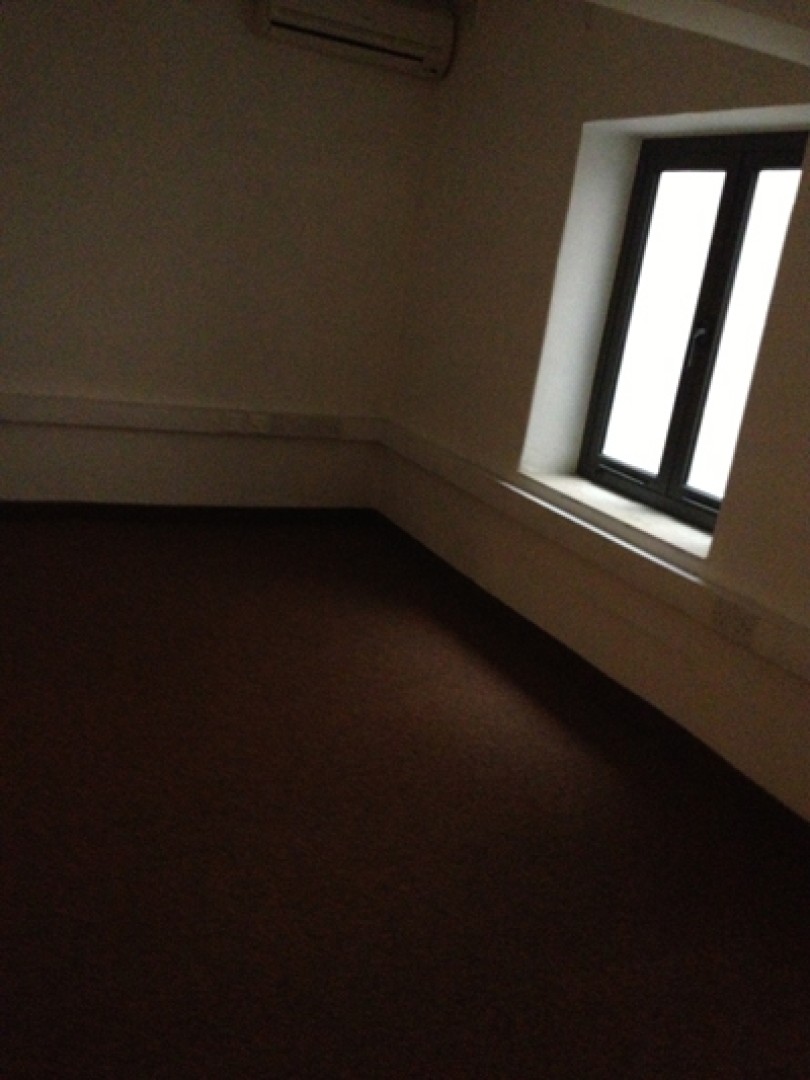 Large Office Consisting of 238sqm For Rent