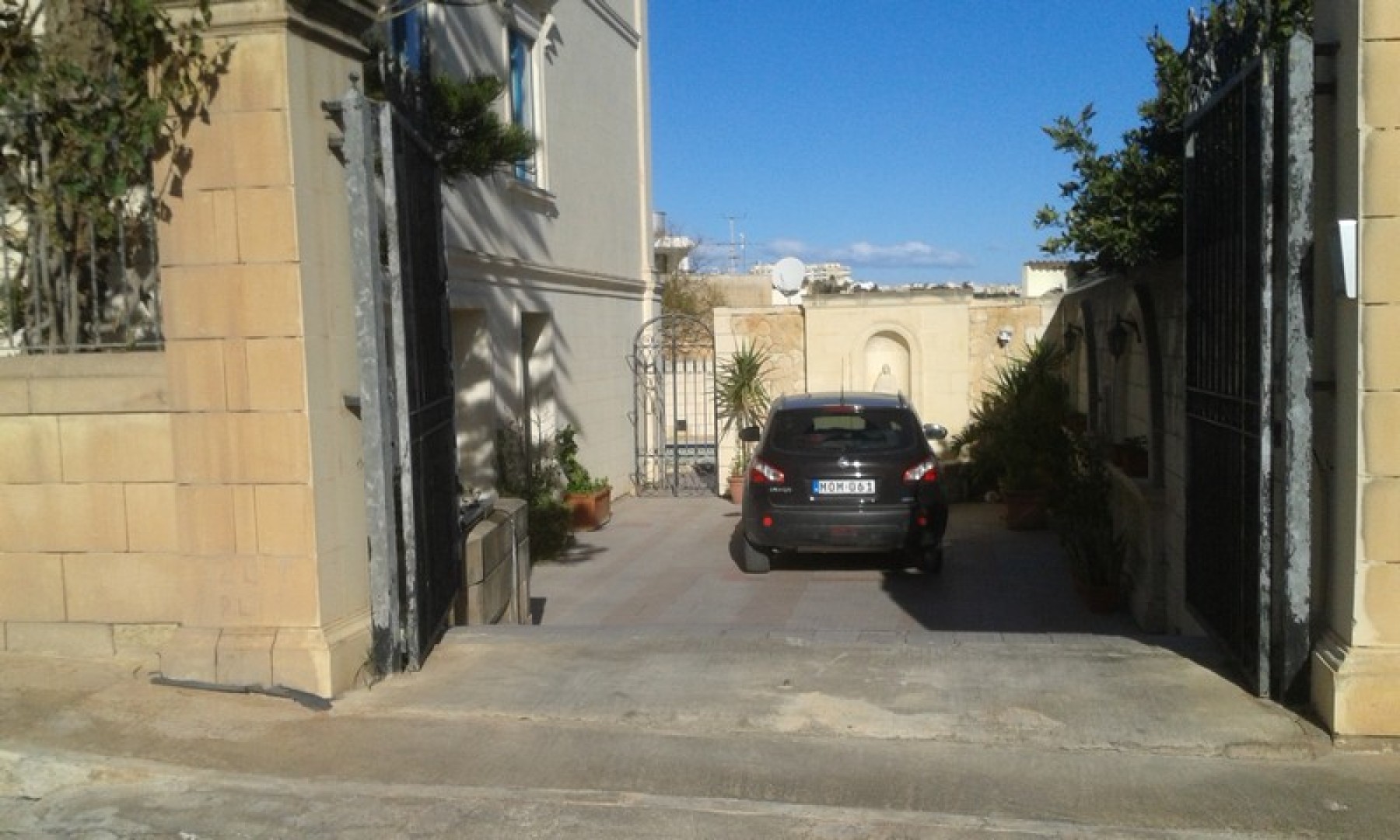 Guest House / Embessay with 10 bedrooms for rent in San gwann