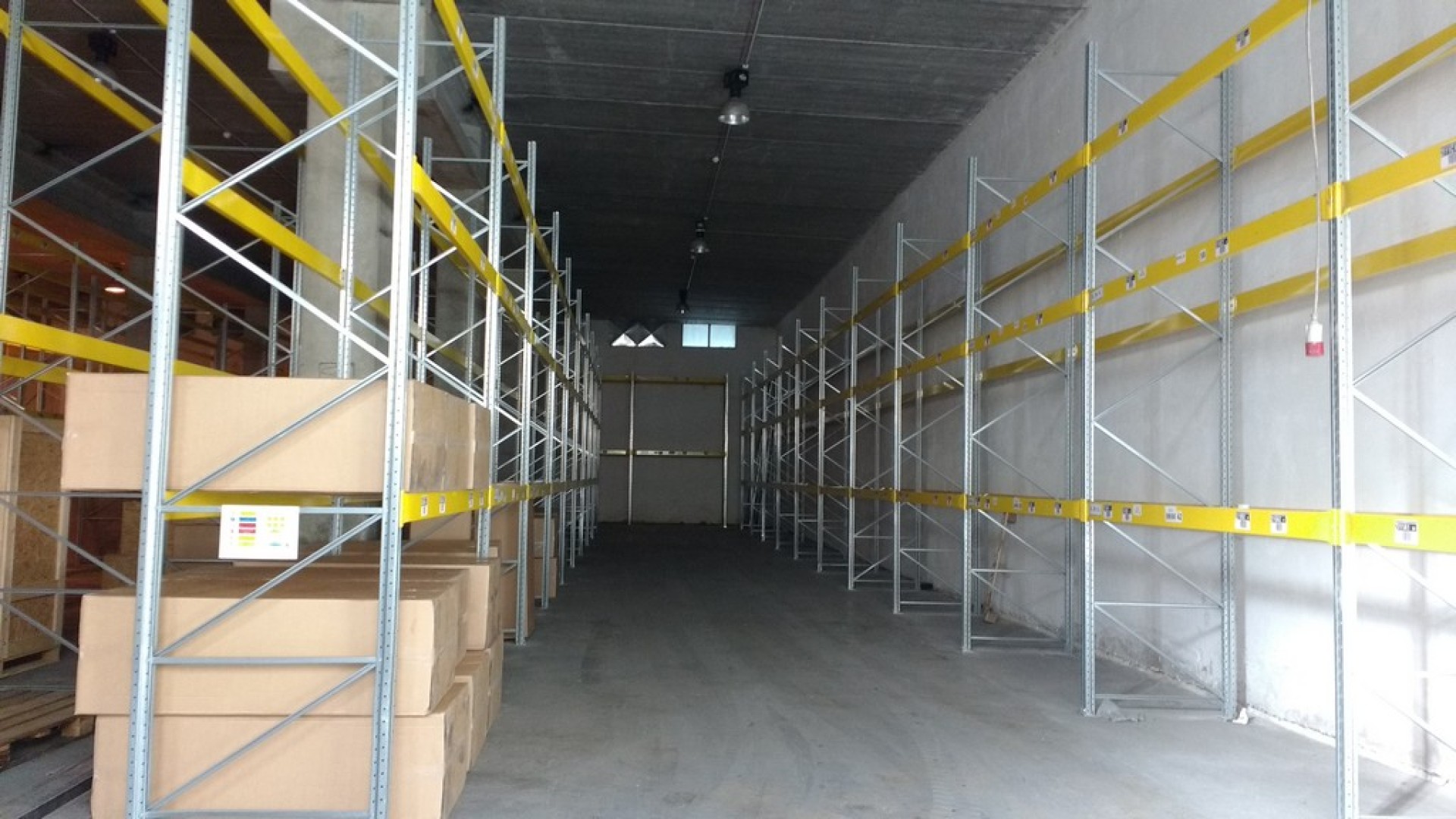 1500 sqm Warehouse To Let in Malta in Qormi