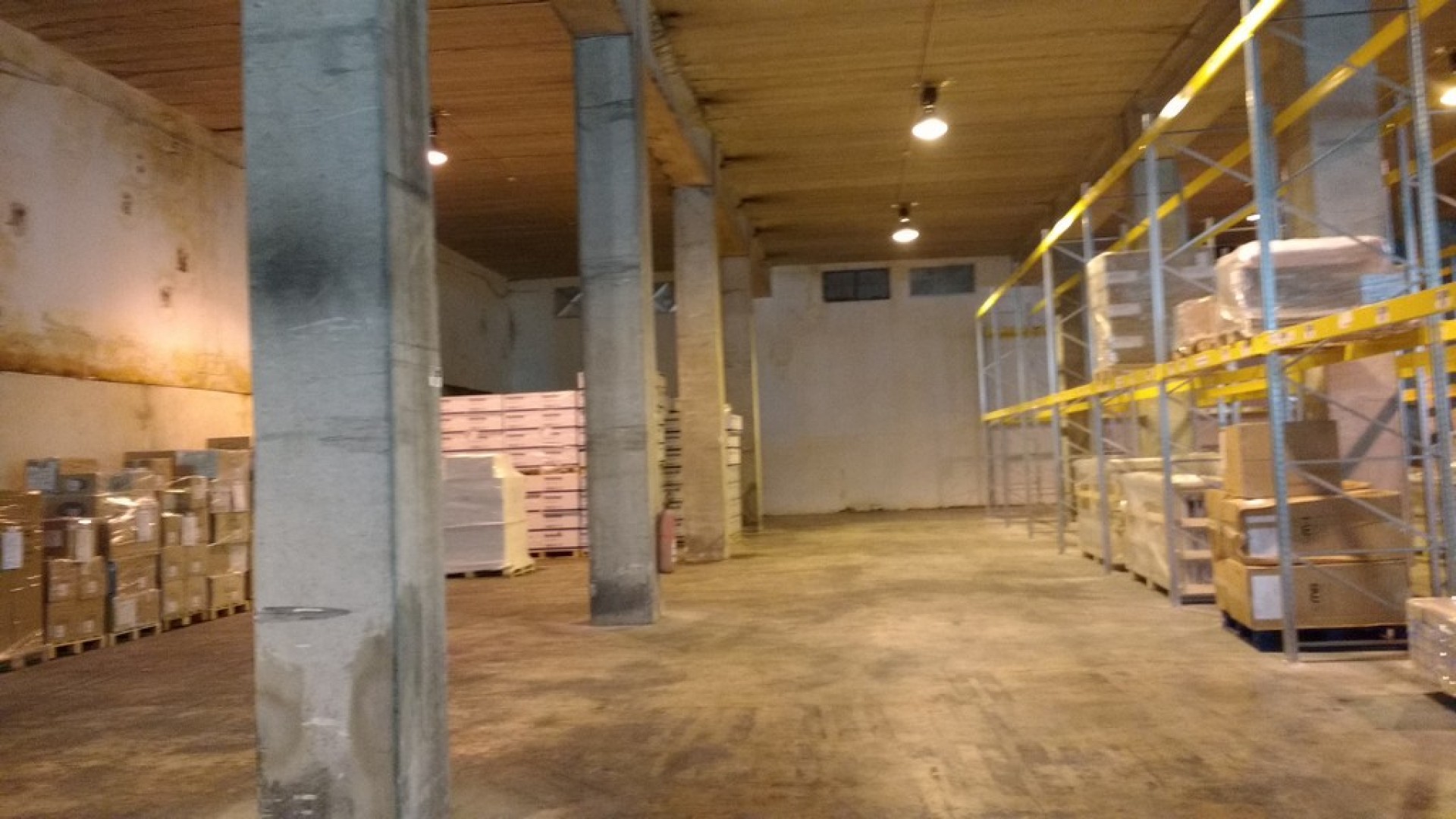 1500 sqm Warehouse To Let in Malta in Qormi