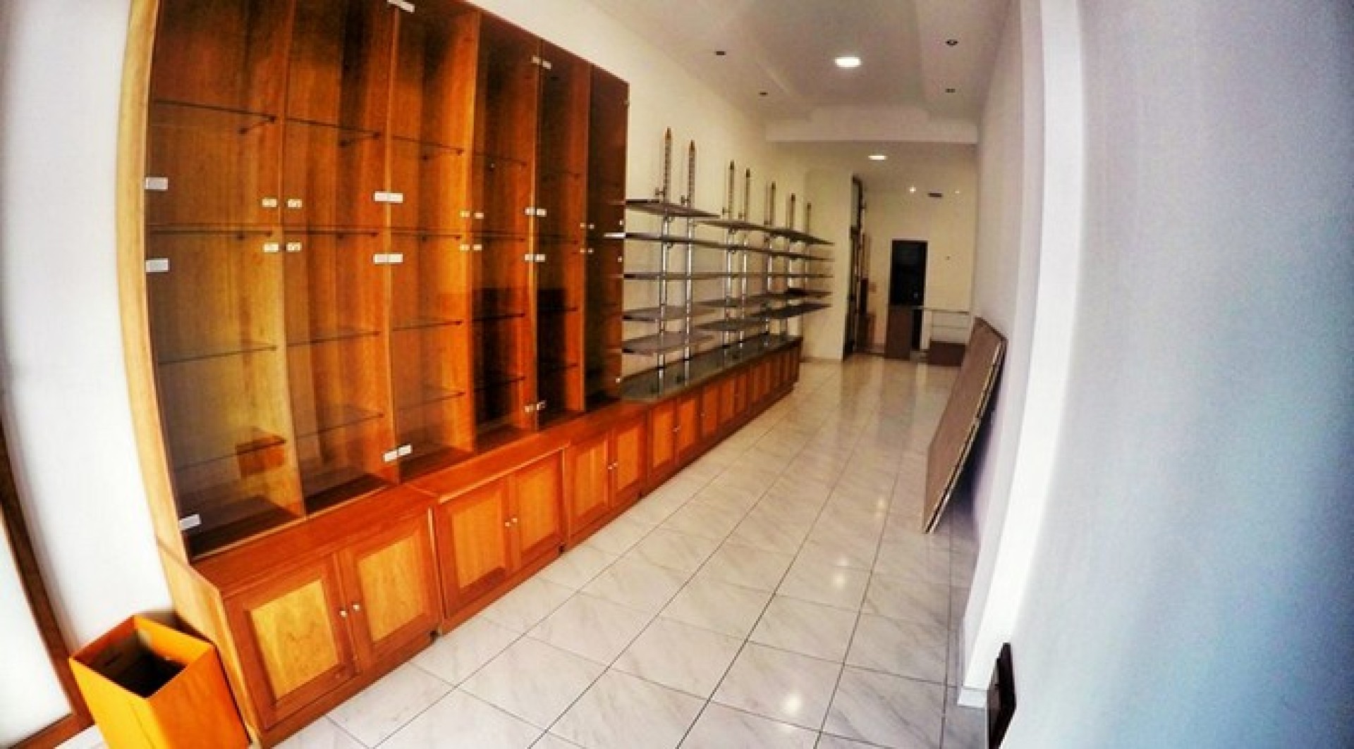 Retail Shop For Rent in A Main Street in Birkirkara