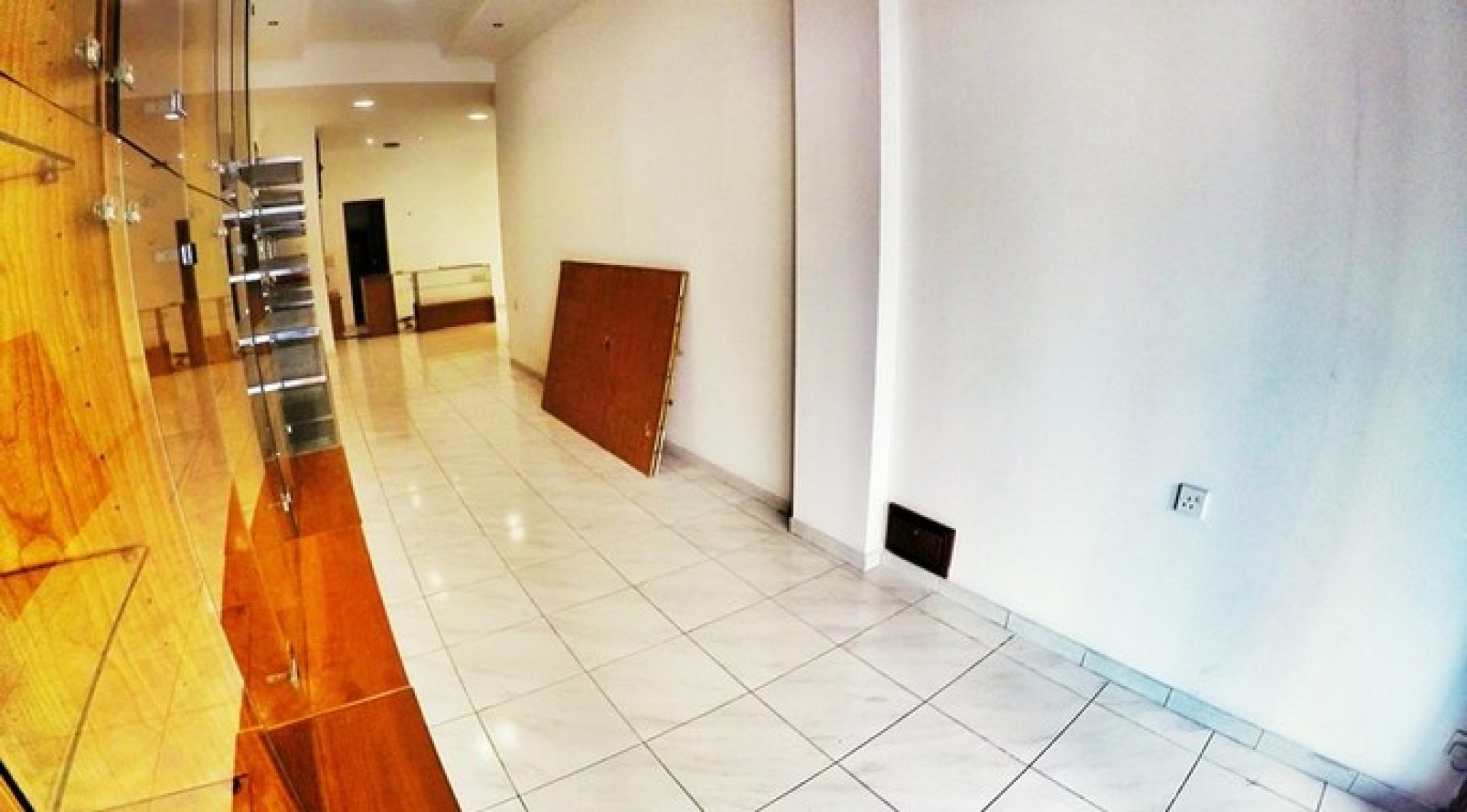 Retail Shop For Rent in A Main Street in Birkirkara