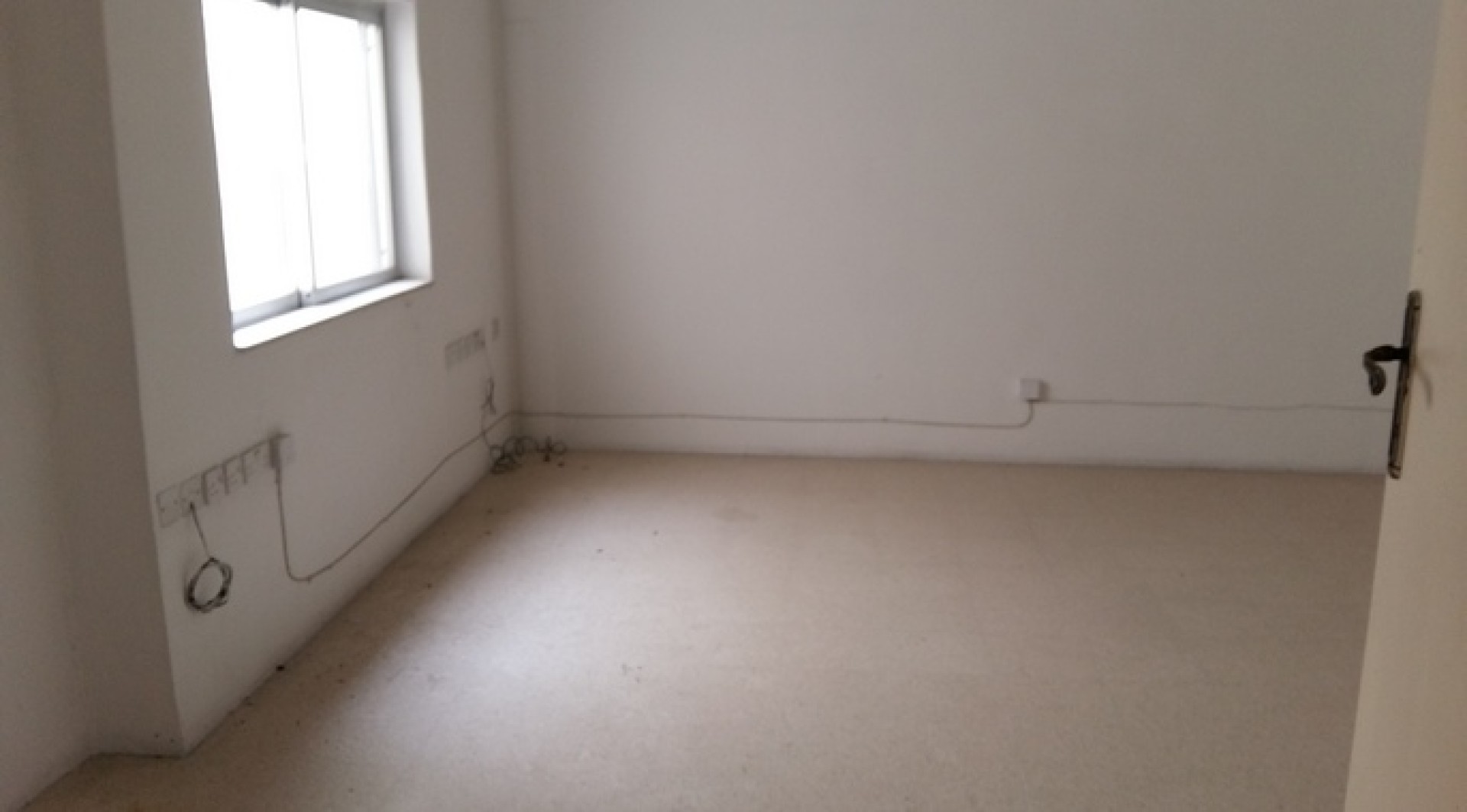 187 sqm Office for rent in Pieta
