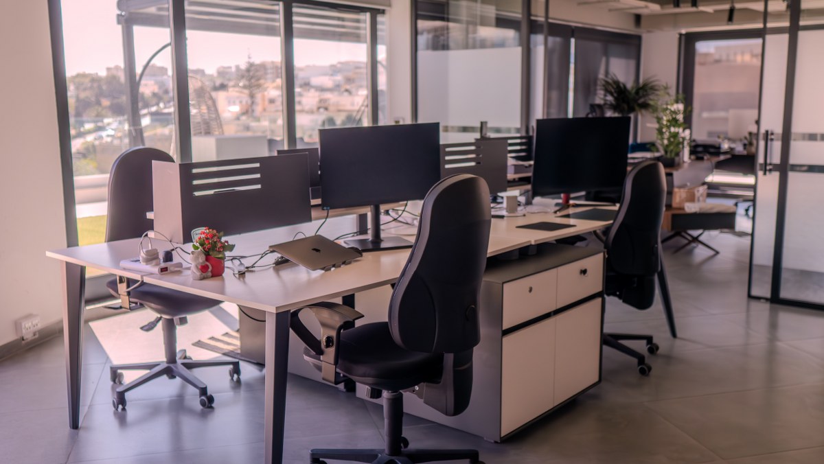 Penthouse Office that Consists of 400 sqm for rent in St Julians