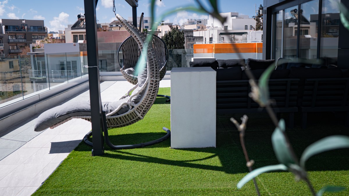 Penthouse Office that Consists of 400 sqm for rent in St Julians