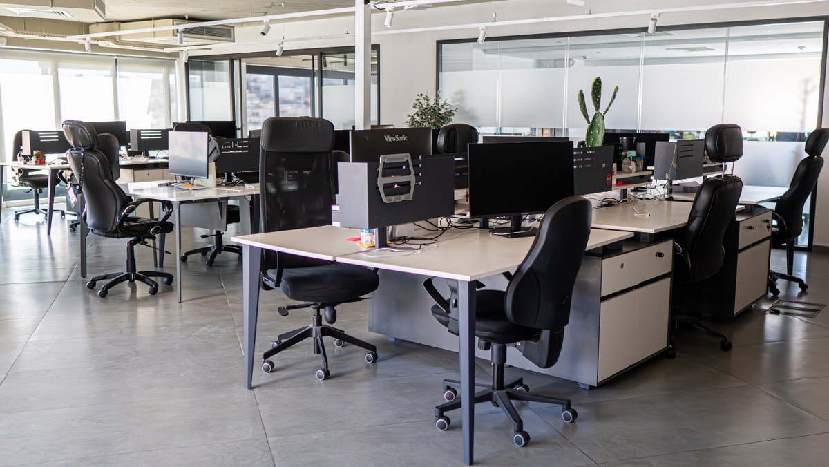 Penthouse Office that Consists of 400 sqm for rent in St Julians