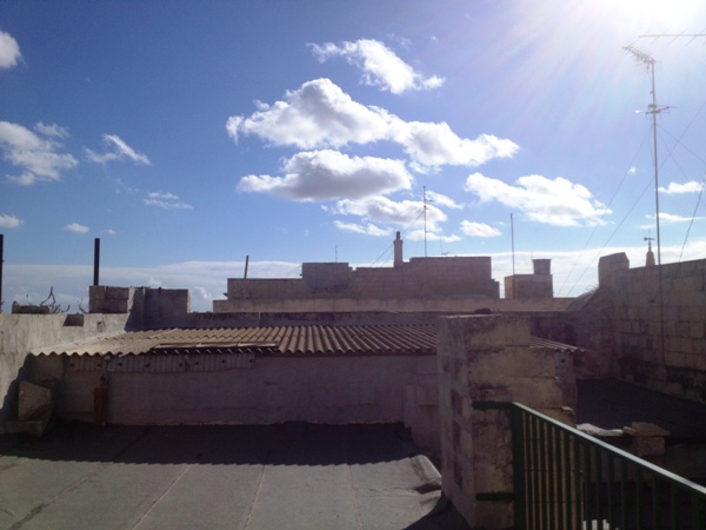 Beautiful Palazzo For Rent on Merchants Street, Could be used for Various Options !!