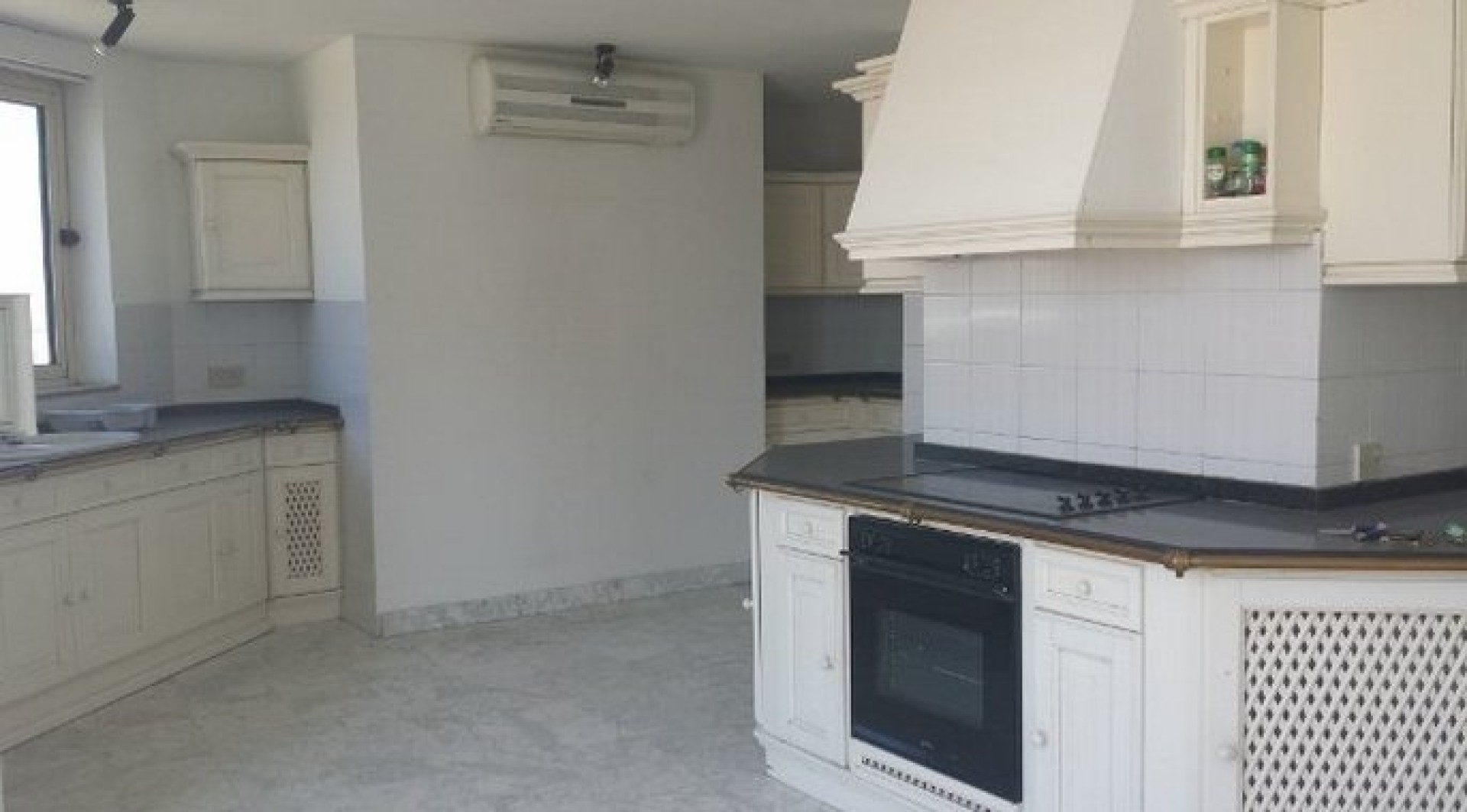 Corner Penthouse Office for rent in Paceville