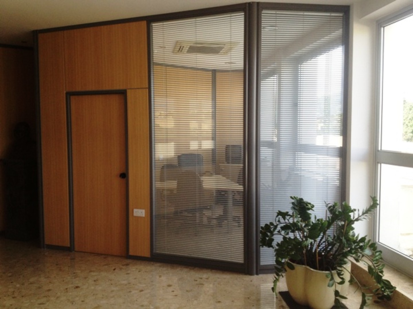 Office space with parking in Lija with an area of 300 sqm for rent