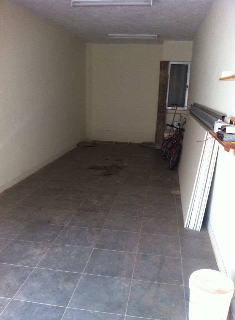 Real Estate Malta: Class 4 shop in Lija