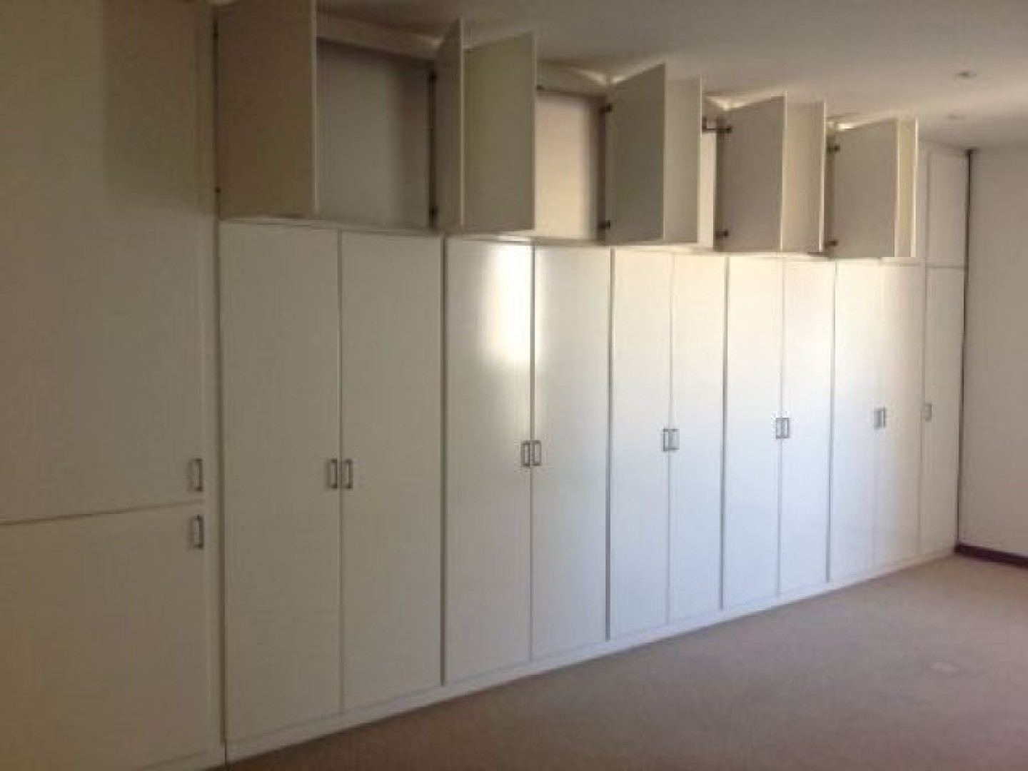 Large 300sqm Corner Office