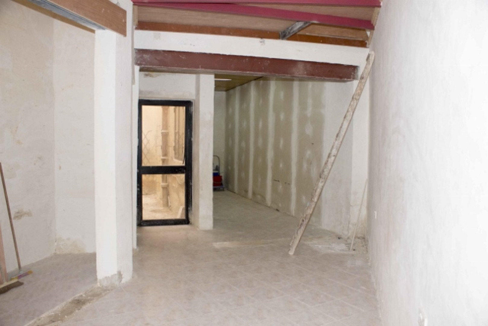 Commercial property to let in Ghaxaq