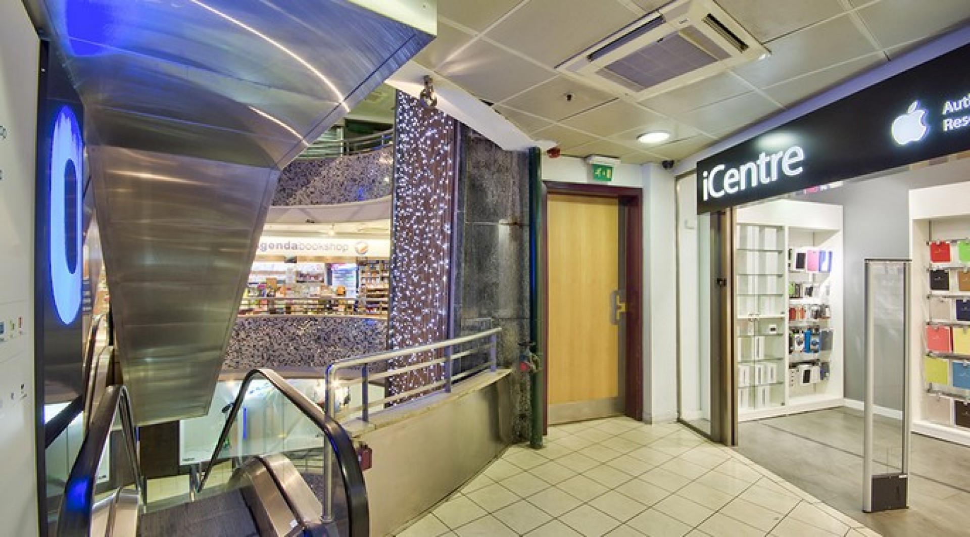 Retail Outlet for Rent In Shopping Complex in Valletta