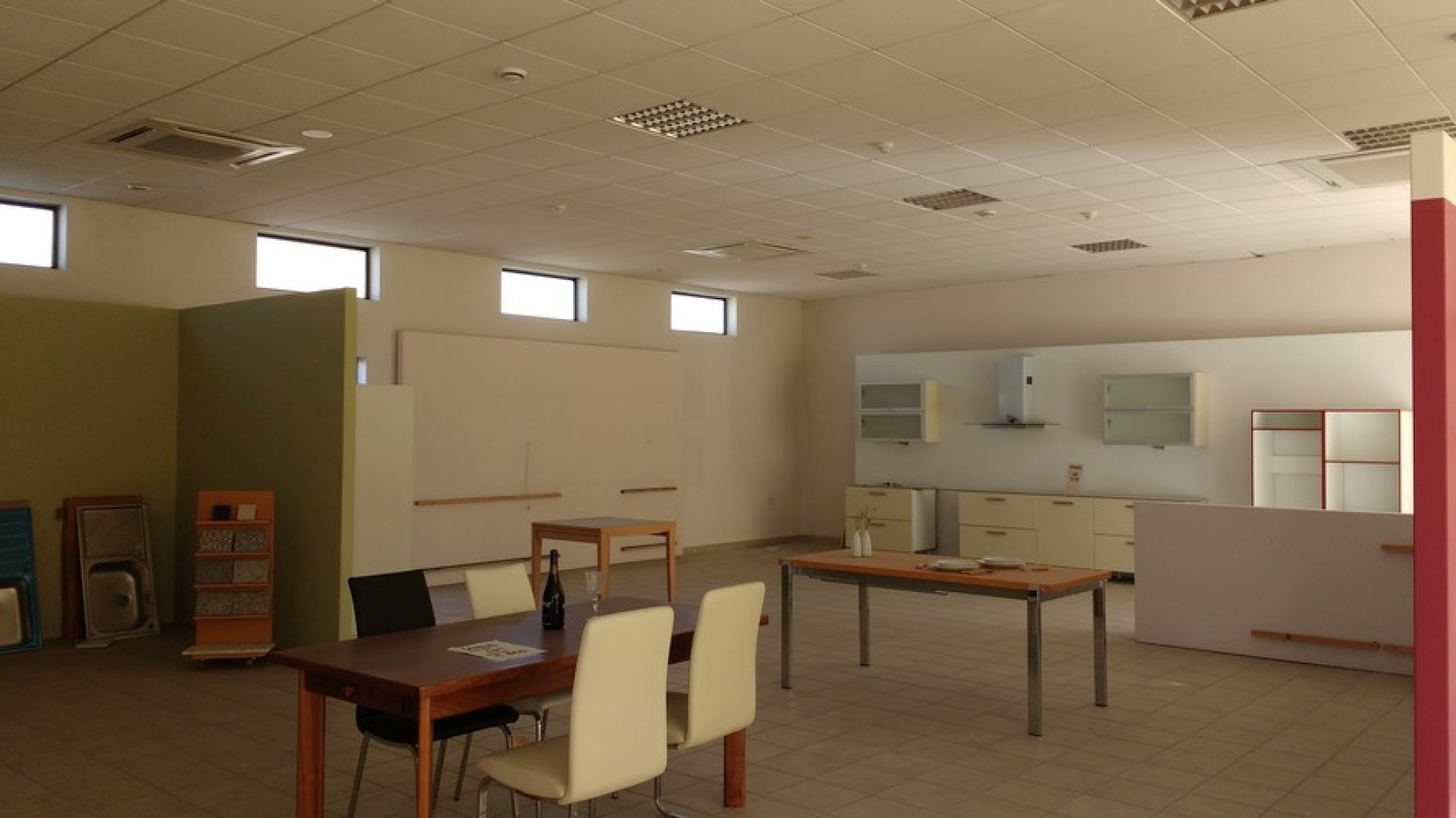 Office Block with Parking for rent in Naxxar