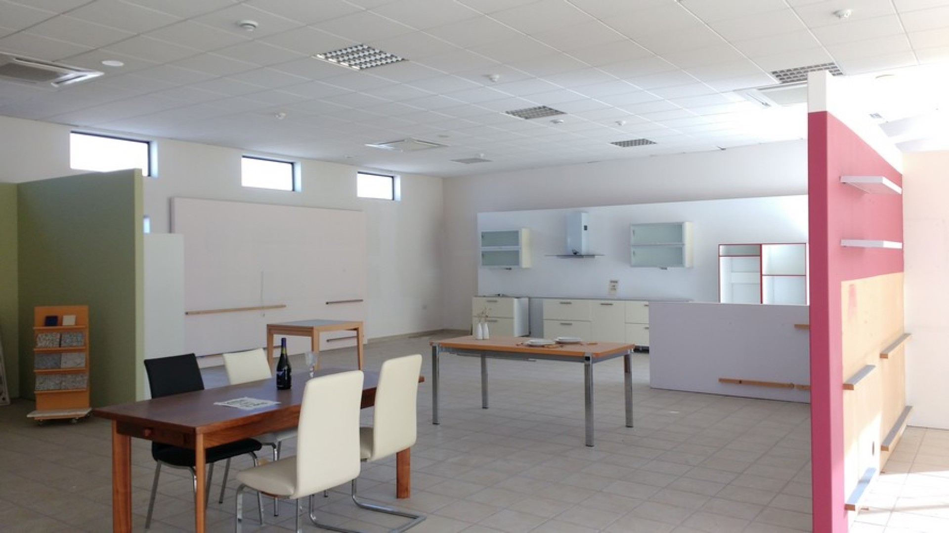 Office Block with Parking for rent in Naxxar
