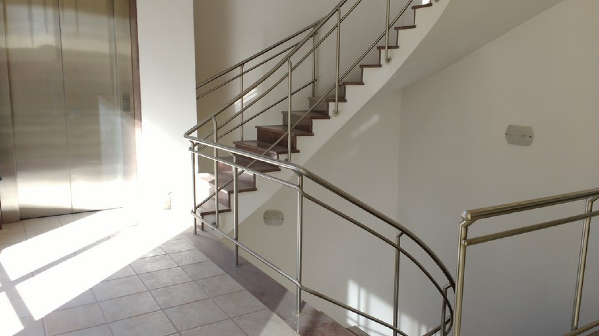 Office Block with Parking for rent in Naxxar
