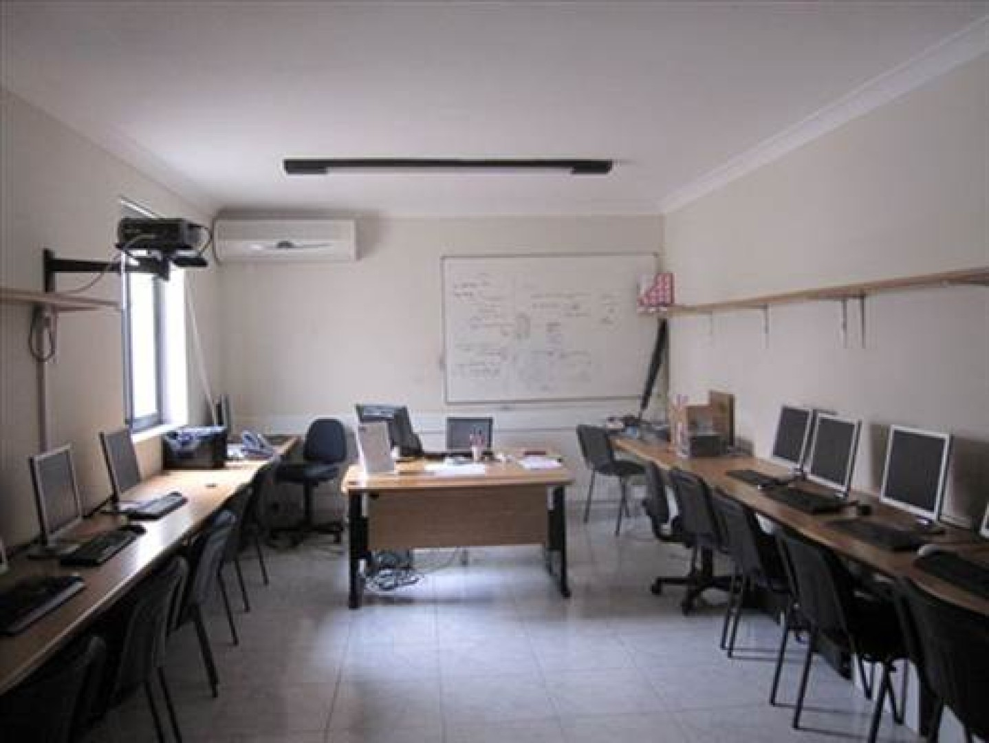 Modern 120 Sqm in Office Block in Gzira