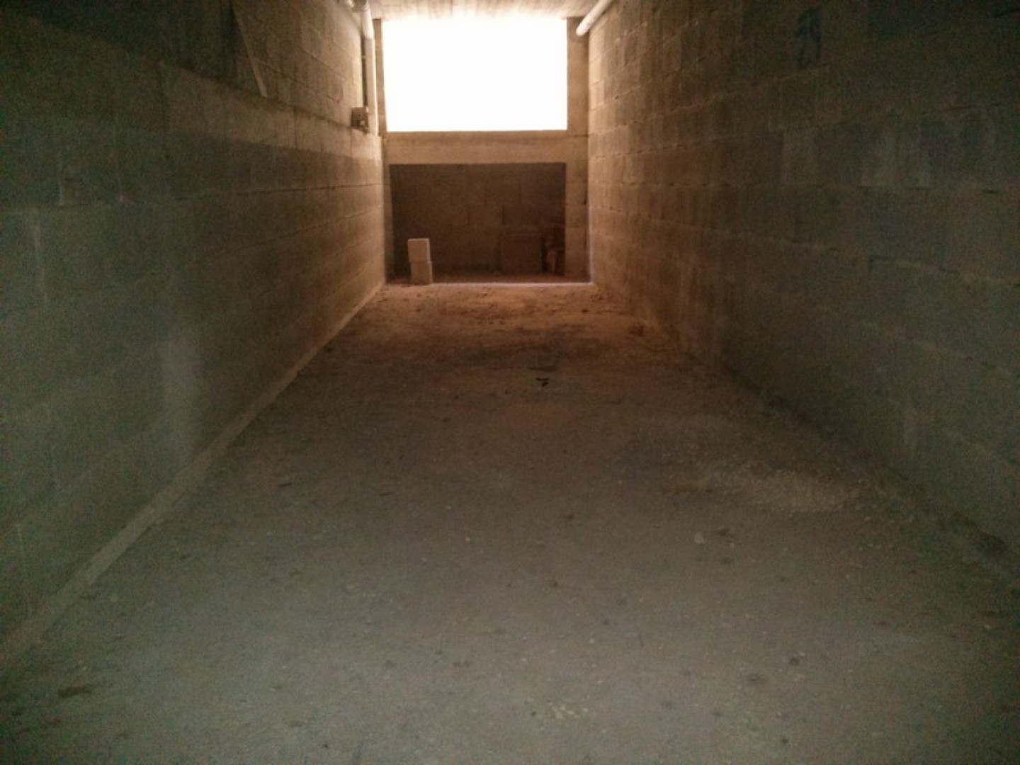 Wine Bar/Bar/Snack bar/Take Away for Rent in A Main Road